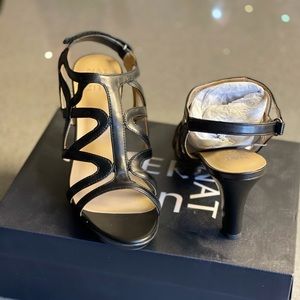 Brand new black heels